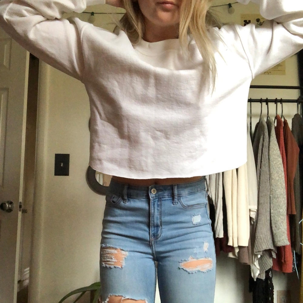 Plain white cropped sweatshirt